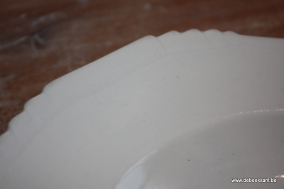 Antieke ovalen octagonale schotel 
